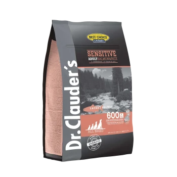 Dr. Clauder's Sensitive Adult Lachs & Reis Haustierfutterbeutel (600g) mit malerischem Hintergrund; 23% Protein, 10% Fett.