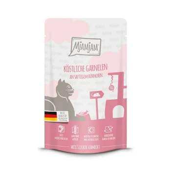 Mjamjam Katzenfutterbeutel mit Garnelen und zartem Huhn, mit Text, der hochwertige Zutaten und Vitamine hervorhebt.