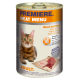 Eine Dose Premiere Meat Menu Katzenfutter mit einem getigerten Katzenetikett, "Rind mit Huhn," "100% Frisches Fleisch," und "Getreidefreie Formel."