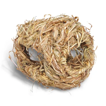 Grasnest 16 cm Eine natürlich gewebte Heuball für kleine Haustiere, mit runder Form und strukturierter Oberfläche, ideal zum Kauen und Spielen.