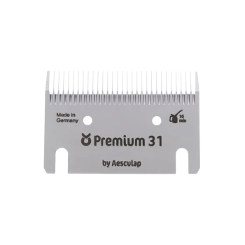 Premium 31 Pflegeklinge von Aesculap, hergestellt in Deutschland, mit feinen Zähnen und Ölanweisungen zur Wartung.