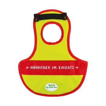 Ein hellgelnes und rotes Haustiergeschirr mit dem Text "HÜHNCHEN IM EINSATZ" auf einem roten Band, mit einem Logo für "My Little Farm."