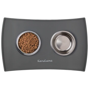 Grau Haustierfuttermatte mit strukturierter Oberfläche und abgerundeten Kanten, mit dem Markennamen "Karaluna" in weißer Schrift.