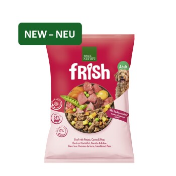 Tüte Real Nature frish Adult-Hundefutter mit einer Schale mit Rind, Kartoffel, Karotten & Erbsen, Hundebild und 'NEW – NEU'-Aufkleber.
