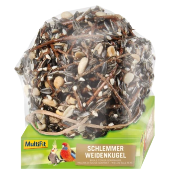 Ein runder Vogelfutterspender aus Zweigen und Samen, beschriftet mit "Schlemmer Weidenkugel" mit Bildern eines Wellensittichs und eines Kakadus.