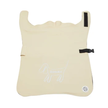 Beige Autositzbezug für Hunde mit einer weißen Umrisszeichnung eines Hundes und dem "Barkalot"-Logo, mit verstellbaren Riemen und einer Tasche.