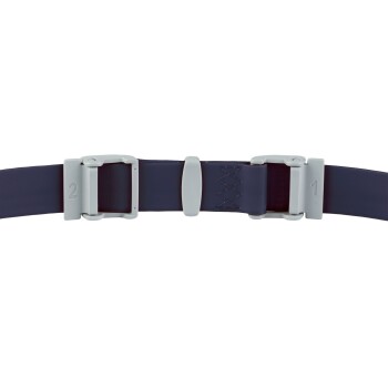 Nahaufnahme eines marineblauen Haustierhalsbands mit grauen Kunststoffschnallen, die mit "1" und "2" beschriftet sind, und das sein verstellbares Design zeigt.