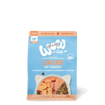 Katzenfutterverpackung mit der Marke "WOW-Cat," mit Lachs und Cranberries, als getreidefrei gekennzeichnet, 325g, hergestellt in Österreich.