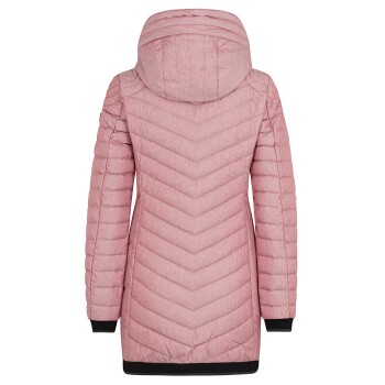Rückansicht einer rosa Daunenjacke mit Kapuze, mit einem Zickzack-gesteppten Muster und schwarzen Bündchen an den Ärmeln.