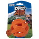 Chuckit! AIR Fetch Ball, oranje hondenspeelgoed op verpakking met hond die rent in het gras, tekst "Fetch Hard Breathe Easy" zichtbaar.