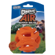 Balle Chuckit! AIR Fetch, jouet pour chien orange sur emballage avec chien courant dans l'herbe, texte « Fetch Hard Breathe Easy » visible.