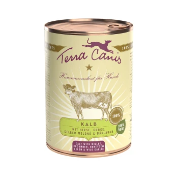 Une boîte de nourriture pour chien Terra Canis avec une illustration de vache, étiquetée "Kalb," contenant du millet, du concombre, du melon miel et de l'ail des ours.