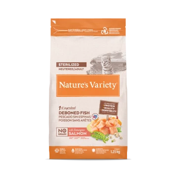 Nourriture pour chats adultes stérilisés et castrés Nature's Variety avec poisson désossé, saumon norvégien, sans céréales, sac de 1,25 kg.