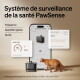 Smartphone, das Echtzeit-Wasseraufnahme-Benachrichtigungen für eine Katze anzeigt, die auf einem metallischen Haustier-Wasserbrunnen ruht, mit Text auf Deutsch.