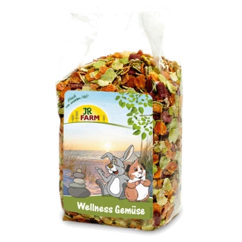 Sac transparent de JR FARM 'Wellness Gemüse' avec un lapin et un cochon d'Inde dessinés et des flocons de légumes séchés.