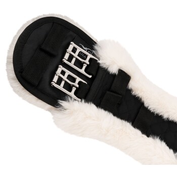 Schwarzer Pferdegurt mit weichem weißen Fleecefutter und silbernen Schnallen, entworfen für Komfort und Haltbarkeit.