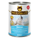 Dosenhundefutter mit der Aufschrift "Wolfsblut VetLine Weight Management", das einen heulenden Wolf und Berge zeigt, mit Text auf Deutsch über Gewichtsreduktion.