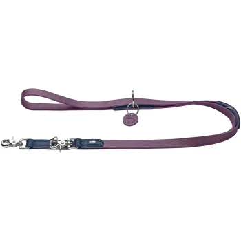 Lila- und marineblaue, zweifarbige Hundeleine mit Metallverschluss, Drehkarabiner, O-Ring und rundem Anhänger mit geprägter Hundesilhouette.