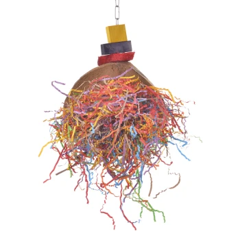 Buntes, zerknülltes Papier-Spielzeug für Haustiere, das einer Kugel ähnelt, mit einem Holzoberteil und einer hängenden Kette.