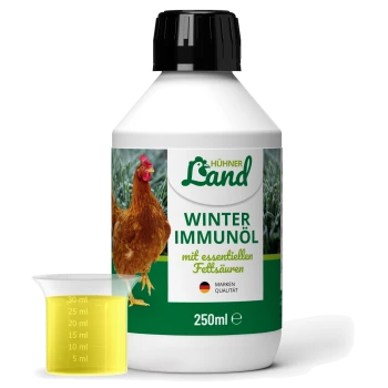 Flasche mit Hühner Land Winter Immunöl für Hühner, beschriftet mit "mit essentiellen Fettsäuren" und einem Messbecher mit gelbem Öl.