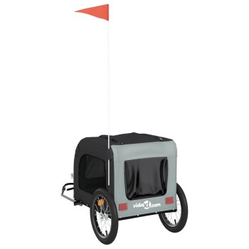 Haustieranhänger mit grauem und schwarzem Design, mit einer roten Fahne und Netzfenstern, gebrandet mit "vidaxl.com."