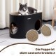 Zwei Katzen auf einem schwarzen Petrhein modernen Katzenhaus im hellen Wohnzimmer mit Sofa, rundem Couchtisch und Gartenblick.