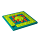 Interaktives Haustier-Puzzle-Spielzeug mit einem bunten Design, bei dem grüne und orange Teile in einem quadratischen Layout angeordnet sind.