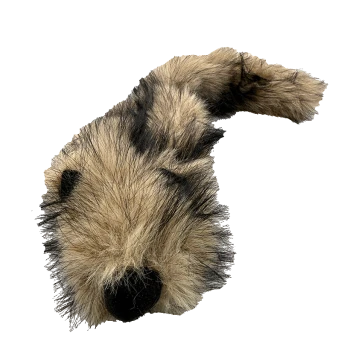 Flauschiges beiges und schwarzes Plüsch-Hundespielzeug mit schwarzer Nase, entworfen zum Kauen und Spielen für Haustiere.
