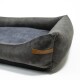 Graues Hundebett mit einer weichen, plüschigen Oberfläche und einem Lederetikett mit der Aufschrift "RexProduct.com."