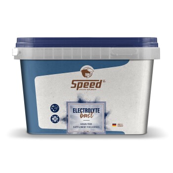 Behälter für "Speed Electrolyte Boost", ein getreidefreies Ergänzungsmittel für Pferde, mit einem blauen Deckel und Etikett mit Nährstoffsymbolen.
