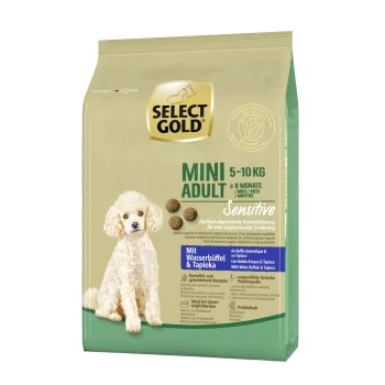 Goldene Mini Adult Hundefuttertüte für Hunde von 5-10 kg, mit der Aufschrift "Sensibel," mit einem Pudelbild und Zutaten wie Wasserbüffel und Tapioka.