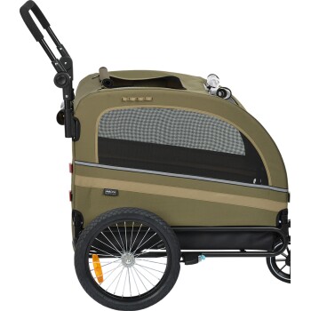 Seitenansicht eines grünen Haustierwagens mit einem Netzfenster, mit einem stabilen Rahmen, großen Rädern und einem Griff zum Schieben.