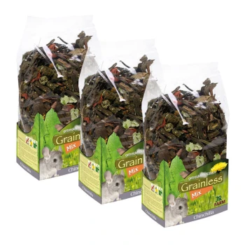 Drei Taschen "Grainless Mix" für Chinchillas, gefüllt mit getrockneten Kräutern und Blättern, mit einem grauen Chinchilla auf der Verpackung.