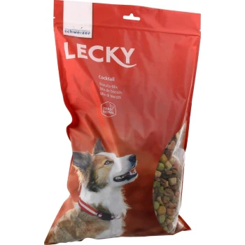 Rote LECKY-Hundekeks-Tüte (Schweizer) mit Aufschrift 'Cocktail', Foto eines Hundes und sichtbaren mehrfarbigen Keksen.
