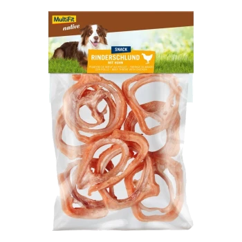 Sac en plastique transparent de friandises circulaires en gorge de bœuf pour chiens, étiqueté "MultiFit Snack Rinderschlund mit Huhn," avec une image de chien.