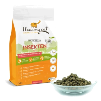 Beutel mit natürlichem Katzenfutter, beschriftet mit "Ich liebe meine Katze" mit Fokus auf insektbasierte Inhaltsstoffe, mit einer Schüssel Trockenfutter.
