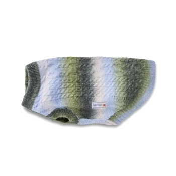 Grün-blau verlaufender gestrickter Hundepullover mit Zopfmuster, geripptem Kragen und 'WOLTERS'-Etikett.