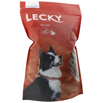 Rote Tüte mit LECKY Mini-Light Hundefutter, auf der Vorderseite mit einem schwarz-weißen Hund mit blauen Augen, der das Futter durch ein klares Fenster zeigt.