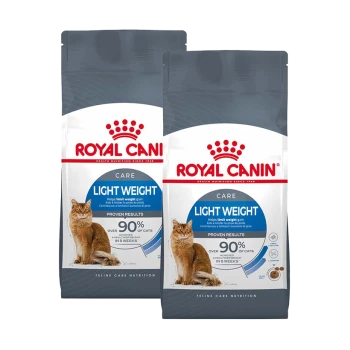 Zwei Beutel Royal Canin Light Weight Katzenfutter, mit einem Katzenbild und Text über die Begrenzung der Gewichtszunahme und nachgewiesene Ergebnisse.