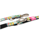 Bunte Hundeleine mit Donut-Muster, Metallclips und Etiketten mit der Aufschrift „URBAN PETS“ und „DOG WALK“.