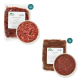 Zwei Pakete Tierfutter, beschriftet mit "Geflügelienemix, 500 g" und ein Paket, beschriftet mit "Rinderfleisch, 600 g," mit einer Schüssel Hackfleisch.