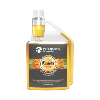 Flasche mit 100% Premium-Destillatöl von Pets Nature, mit einer gelben Flüssigkeit, Messkappe und Text auf Deutsch über Zutaten und Qualität.