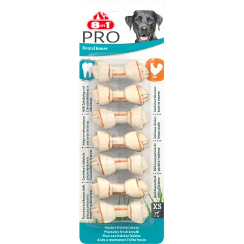 8in1 PRO Dental Bones für Hunde, mit mehreren kaubaren Knochenleckereien mit Hühnerfüllung, die frischen Atem und Zahngesundheit fördern.