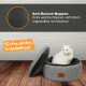 Eine weiße Katze sitzt in einem runden, grauen Haustierbett mit einem abnehmbaren, dicken Kissen. Der Text lautet "Anti-Rutsch-Noppen" und "Extra dickes Wendekissen."