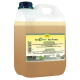 Eine 2500 ml Flasche EquiGreen Heu Protect, ein pflanzenbasiertes Heupflegespray mit gelbem Etikett und Anwendungshinweisen.