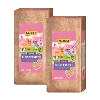 Twee verpakkingen van 20 kg MultiFit klein dierenbed met roze labels met een konijn, cavia, en hamster, gelabeld 'KLEINTIERSTREU.'