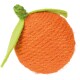Jouet griffoir pour chat en forme d'orange fait de corde de sisal orange avec feuilles et tige en feutre vert.