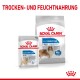 Royal Canin Light Weight Care Hundefutterverpackung, mit einem kleinen Hund auf dem Nassfutterbeutel und einem Collie auf dem Trockenfutterbeutel.