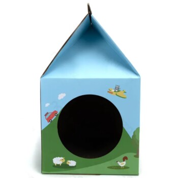 Eine bunte, haustierhausförmige Box mit einer schwarzen Öffnung, mit Cartoon-Tieren, einem Auto und einem Flugzeug auf einem blauen Hintergrund.