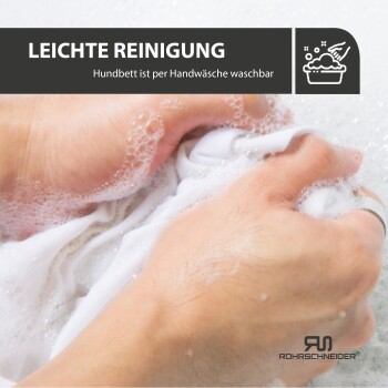 Hände waschen ein weißes Hundebett in seifigem Wasser, mit dem Text 'LEICHTE REINIGUNG' und 'Hundbett ist per Handwäsche waschbar.'